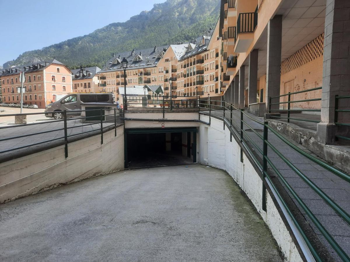 Acogedor Y Calido Apartamento Con Vistas A La Montana Canfranc Zewnętrze zdjęcie